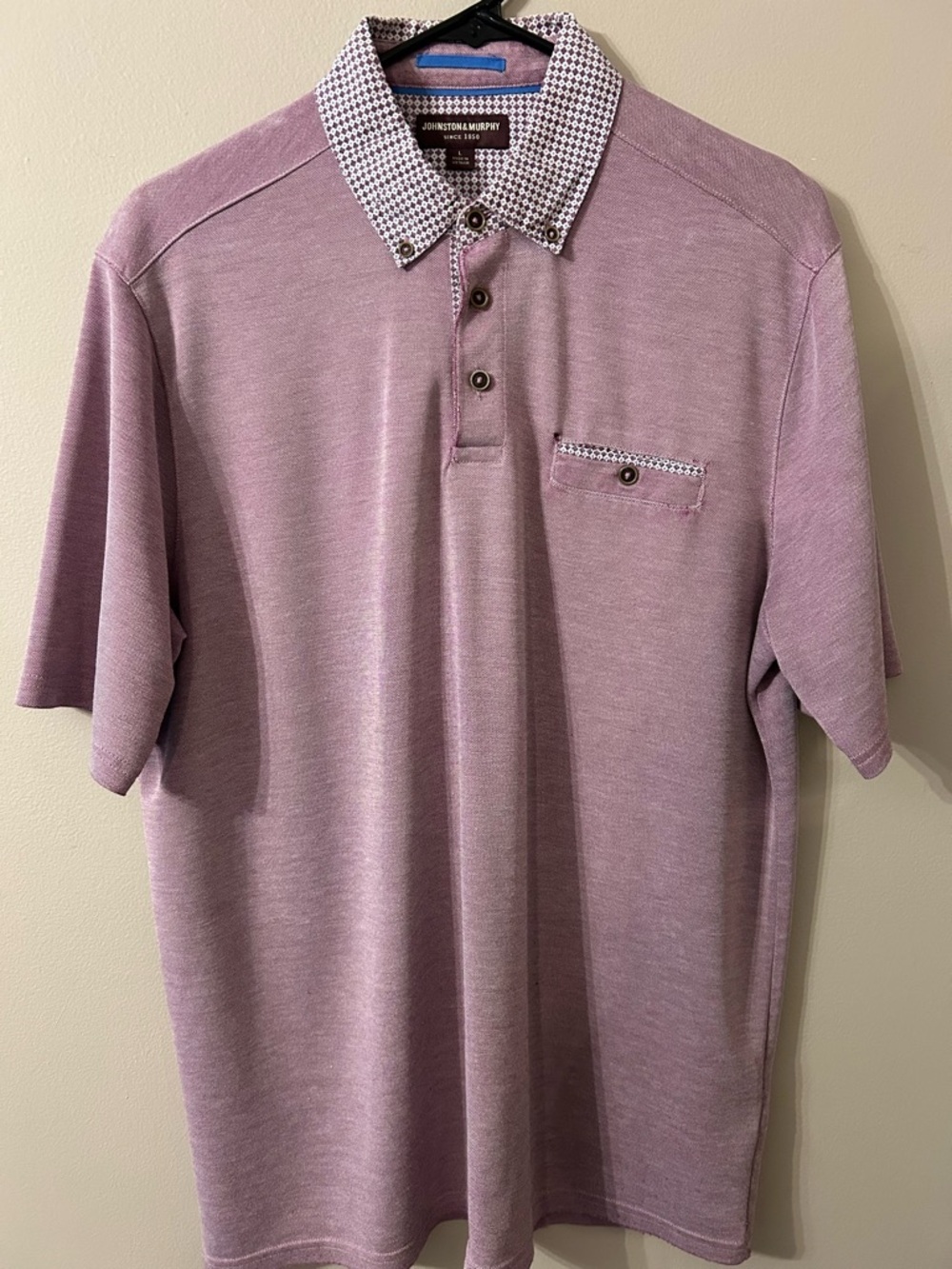 Johnston & Murphy Men’s Lavender Polo with Patterned Contrast Collar